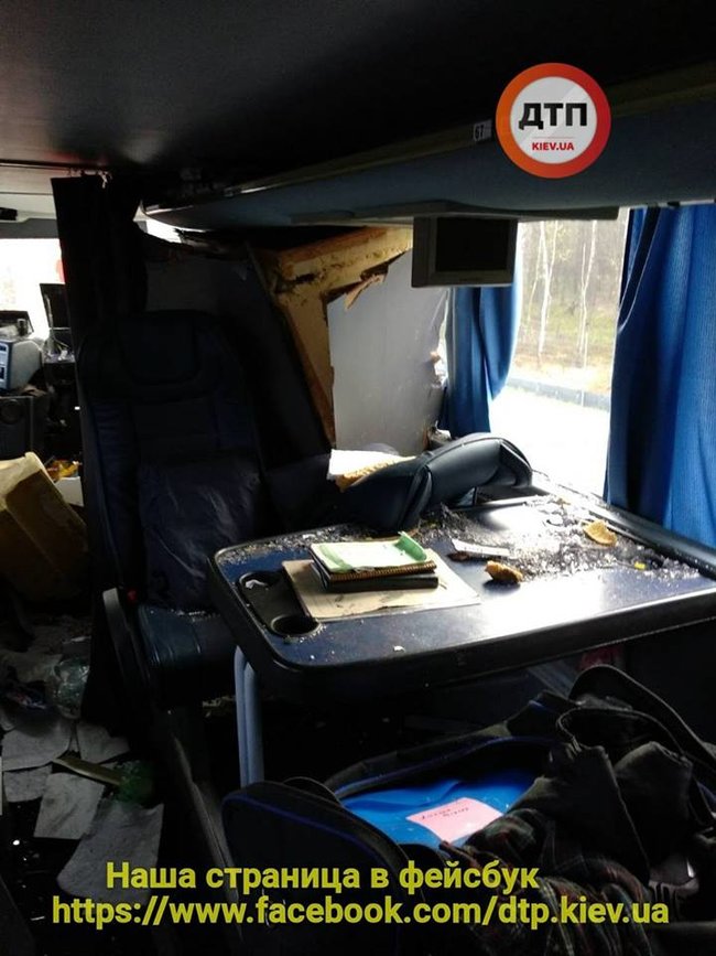 Eight Ukrainians injured in bus crash in Czech Republic 03