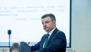 Маєтки, бізнес родини з РФ та спецоперація "Феміда": що відомо про обшуки у голови Касаційного адмінсуду ВС Дашутіна. ФОТО