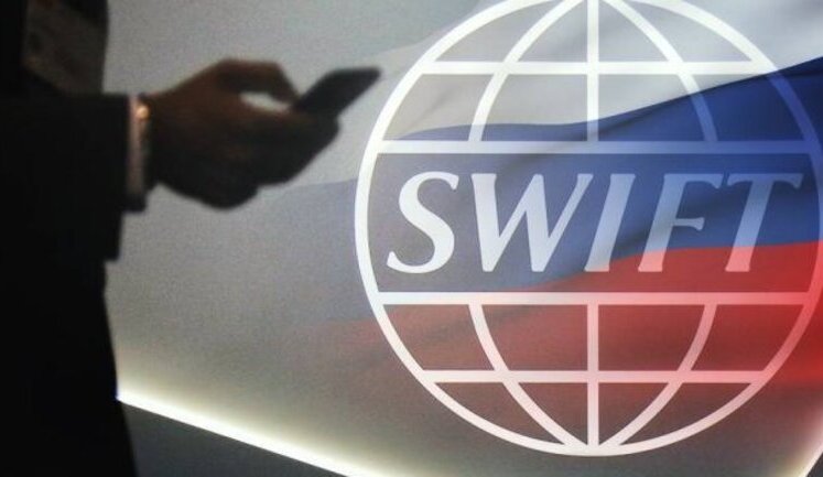 Розпочалася технічна підготовка до відключення РФ від SWIFT, – Кулеба