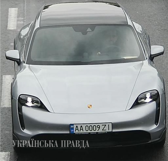 Tymoshenko drives Porsche for $100,000 and rents 1,200 sq m estate from developer Nikonov at three times the lower price, - media 05