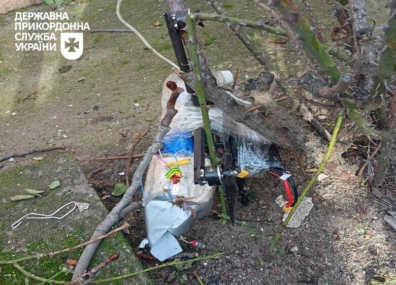 На Запорожском направлении пограничники уничтожили сразу десяток вражеских FPV-дронов 03