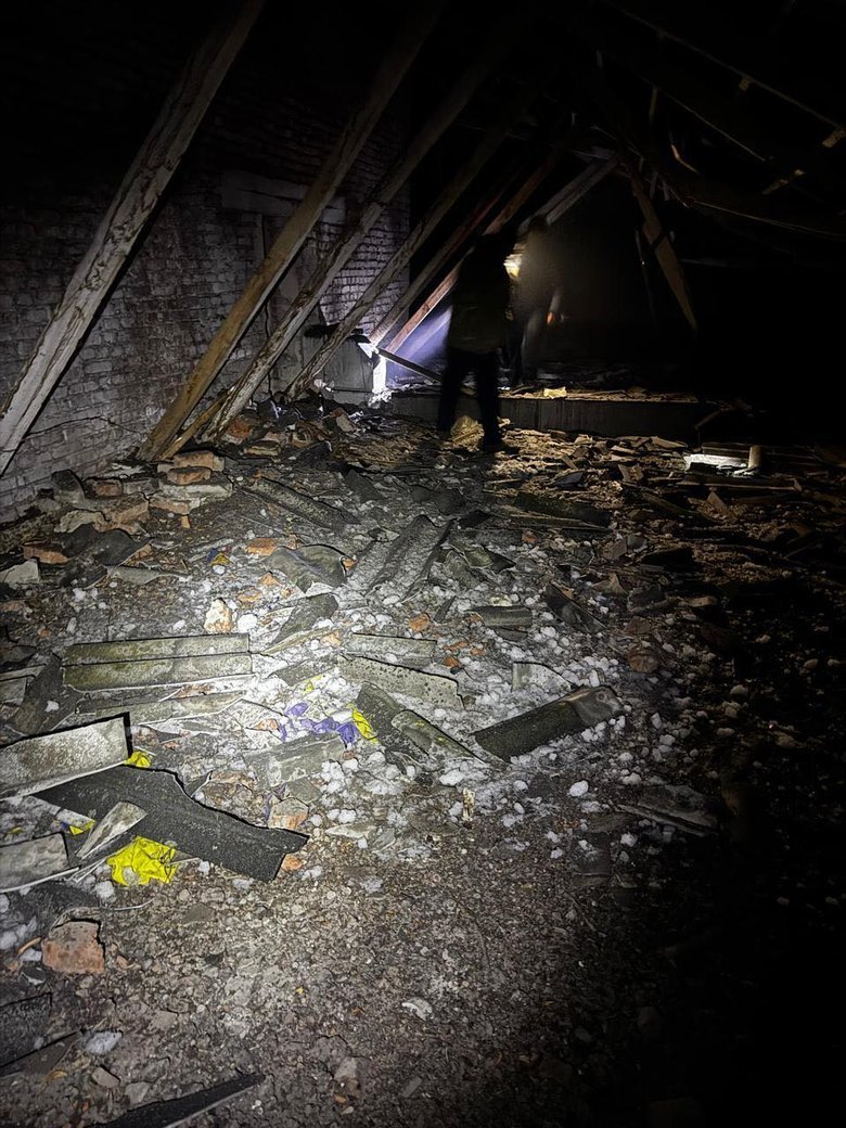 На Чернігівщині ворожий дрон зруйнував будівлю Новгород-Сіверської районної адміністрації