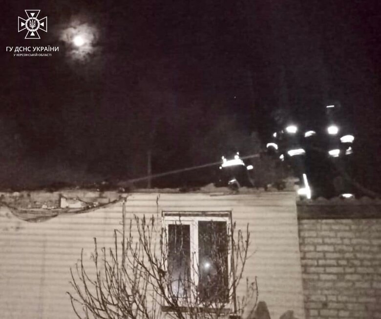 Из-за вражеских обстрелов в Херсоне началось 10 пожаров, - ГСЧС 03