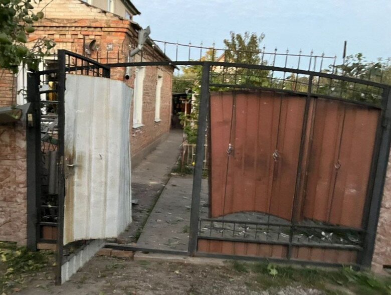 Загарбники впродовж дня били по Дніпропетровщині з артилерії та атакували дронами