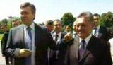 Янукович взглядом разогнал охранников и предупредил губернатора Закарпатья: Ускоряйся, а то я помогу физически. ВИДЕО.