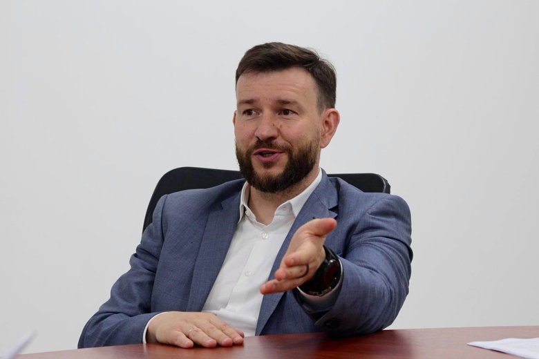 улютін