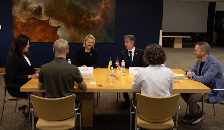 Blinken met with representatives of public organizations in Kyiv. PHOTO