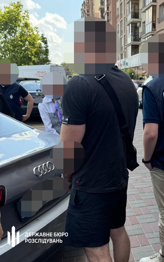 Працівник ДСНС обіцяв допомогти ухилянтам з відстрочкою
