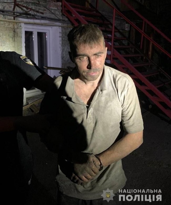 Підозрюваного в педофілії, який втік з-під варти, затримали на столичному Подолі, - Нацполіція 01