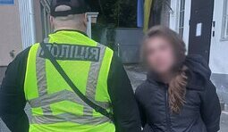 Поліцейські затримали жінку, яка вчиняла хуліганські дії на Алеї Героїв