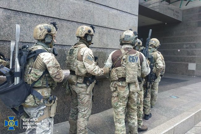 Kyiv terrorist captured alive, no explosion happened 04