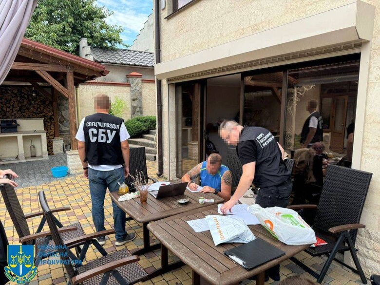 Розкрадання на закупівлі товарів для військових в Одесі