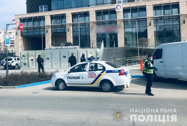 Мужчину застрелили на улице в Черновцах, - полиция 02