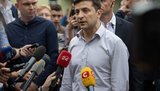 "Я распустил Раду и по закону, и по запросу общества", - Зеленский журналистам в Париже