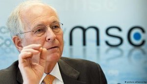 Демократия и мир находятся в состоянии упадка, - председатель Мюнхенской конференции Ишингер