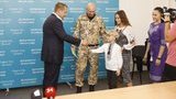 Філатов вручив родинам п‘ятьох українських військових ключі від нових квартир