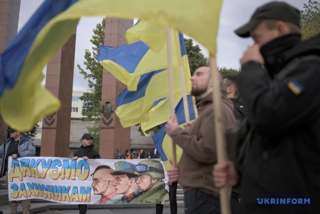 Марш на честь захисників України відбувся у Львові 02