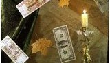 Торги открылись: доллар пополз вниз, рубль - полетел...