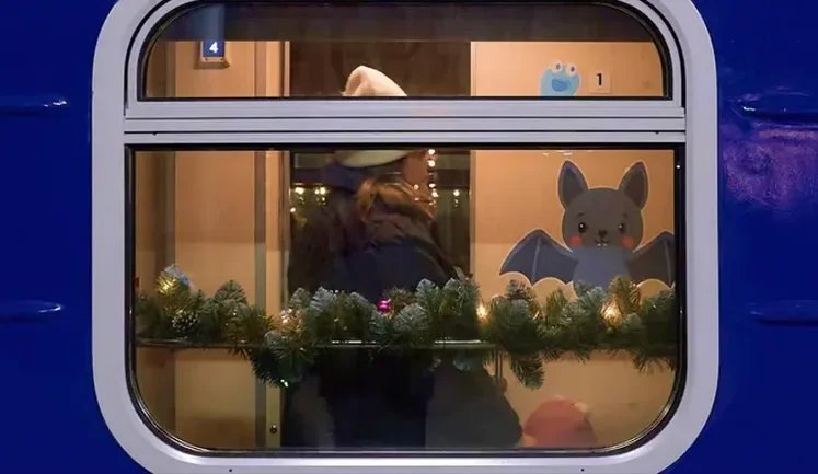 Подорож у святкову ніч: 12 тисяч українців зустрічають Новий рік у поїздах