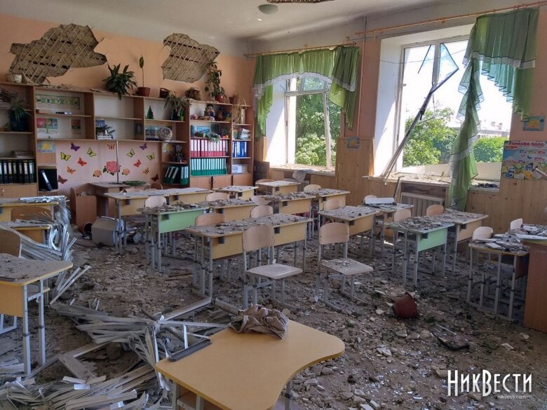Унаслідок ракетного удару по Миколаєву пошкоджено дві школи, - Сєнкевич 10