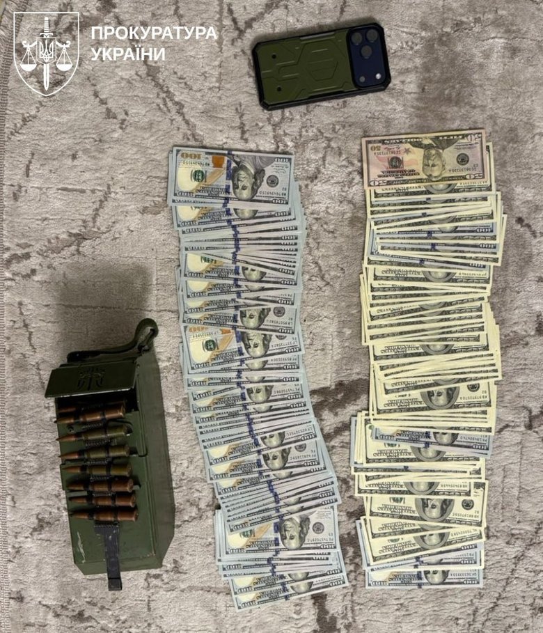 На Буковине ликвидирована схема для уклонистов на $700 тыс., среди организаторов