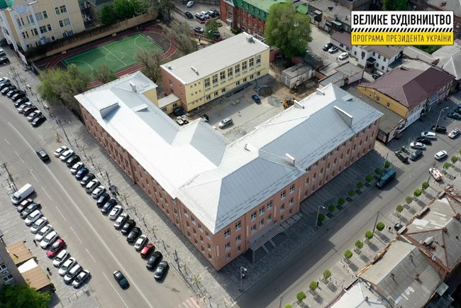 В Днепре завершается реконструкция старейшей гимназии, - ОГА 04