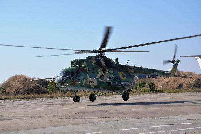 Морська авіабригада ВМС освоює модернізований вертоліт Мі-8МСБ-В 01