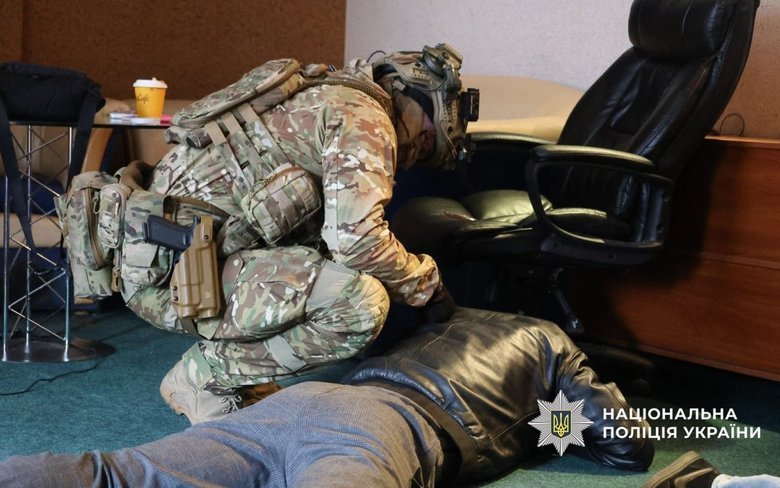 Мережу шахрайських кол-центрів викрито у Дніпрі: подробиці