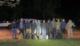 Десять тисяч доларів з кожного: прикордонники зупинили групу втікачів