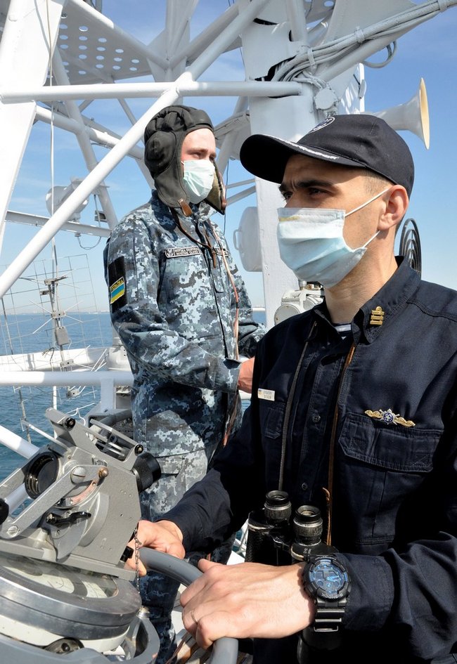 Прикордонники зафіксували кораблі ЧФ РФ у районі українських газових родовищ у Чорному морі, - Держприкордонслужба 03