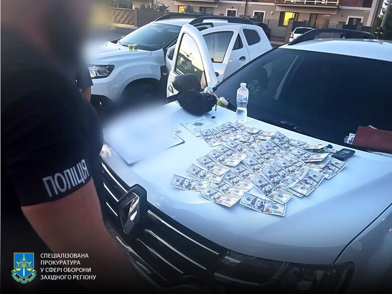 Військовий переправляв чоловіків до Словаччини