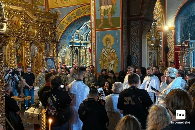 Удар по Києву 14 травня: попрощалися із сестрами Яковлєвими