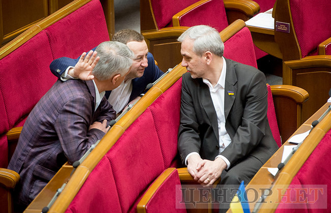 Шуфрич, що роздягається, дзвінок Сивака Папієву та Мусій в гостях у Бахтєєвої, - день роботи ВР 10 квітня 05