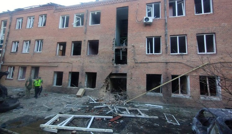 РФ атакувала Хмельниччину безпілотниками: відомо про 7 постраждалих, з них один - у важкому стані, пошкоджено підприємства. ФОТО (оновлено)