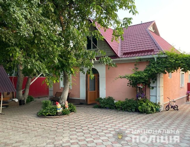 Трое бандитов ворвались в дом, избили и требовали отдать деньги и драгоценности: 60-летний мужчина умер от сердечного приступа, - полиция Киевщины 01