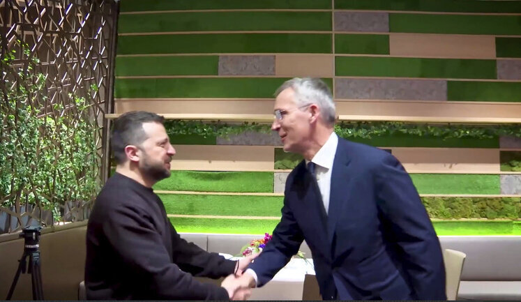 Zelenskyy meets with Stoltenberg in Davos: Discuss many important issues. VIDEO