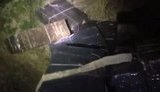 На Закарпатті та Буковині прикордонники вилучили понад 60 ящиків сигарет під час спроби контрабанди. ВIДЕО