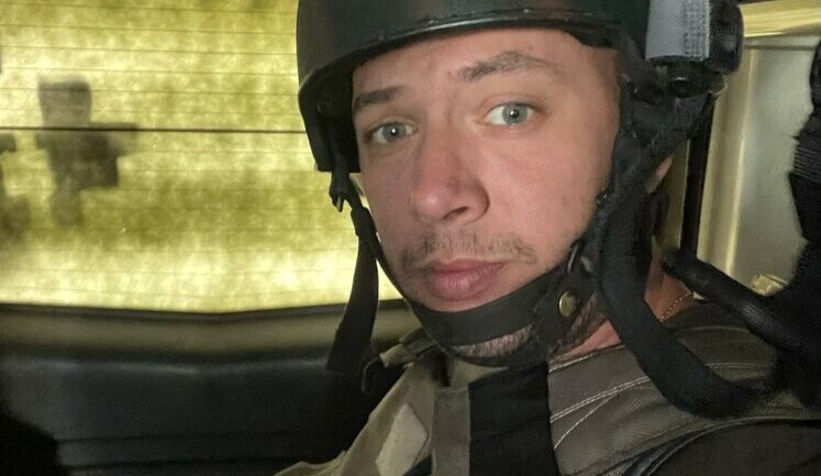 "Military surgery is like plane going down. You don’t have to land it in one piece. But crew and passengers must survive," - military surgeon Andrii Drozdov
