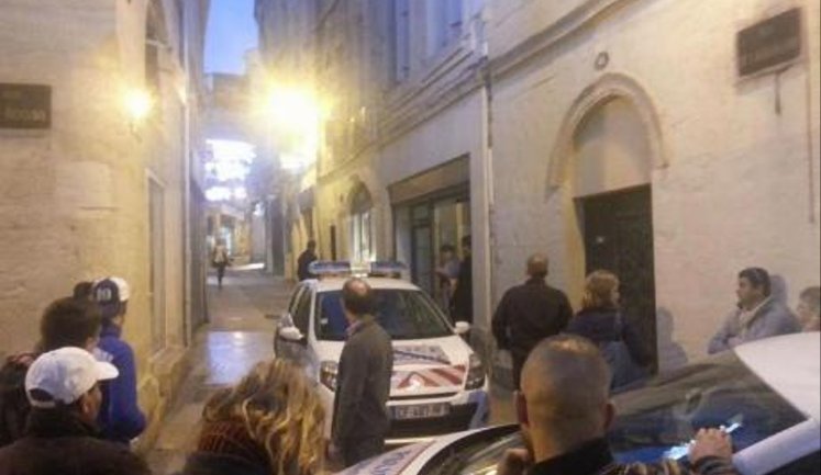 Hostages taken in a jewellery store in Montpellier, Southern France. PHOTOS