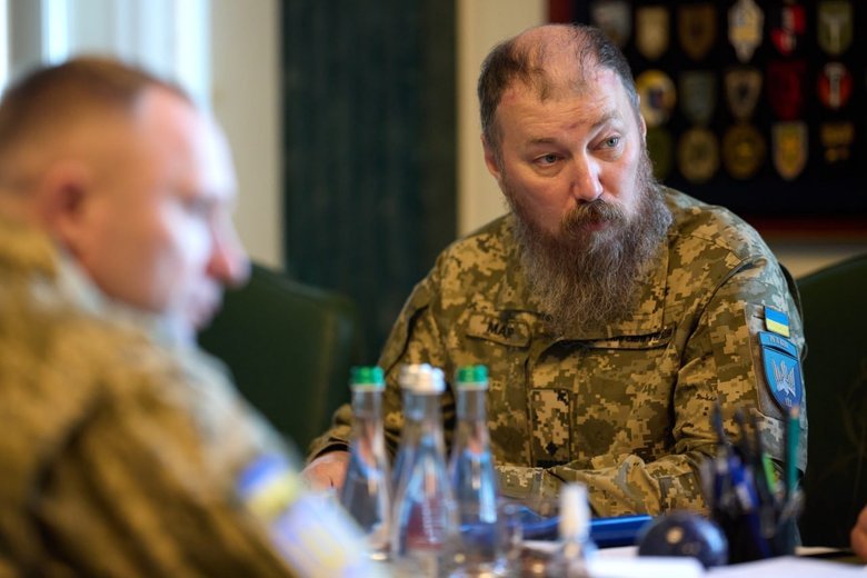Зеленський провів нараду з військовими: подробиці