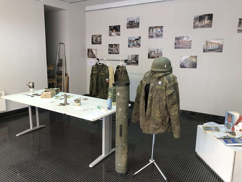 СтуденТИ, - у Києві відкрилась виставка про загиблих на російсько-українській війні студентів 06