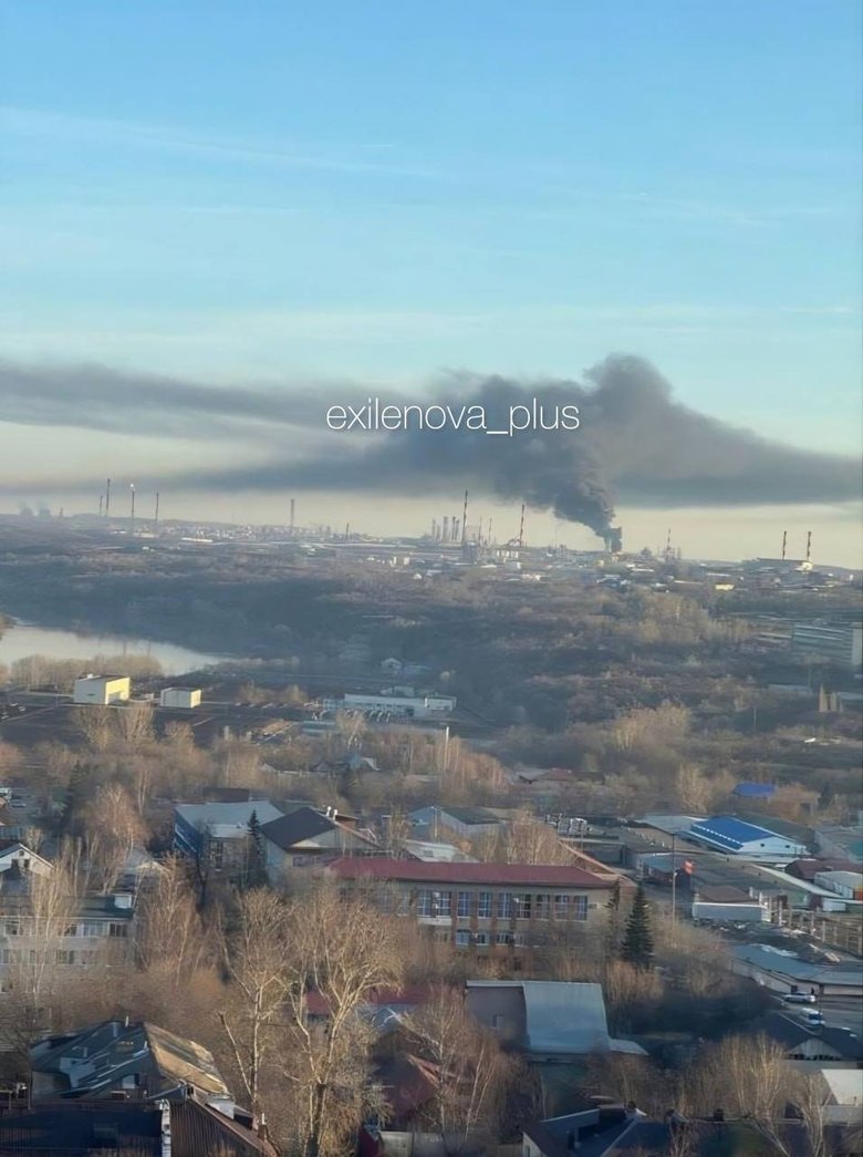 Уфа під атакою дронів: що відомо про пожежі на НПЗ і в місті