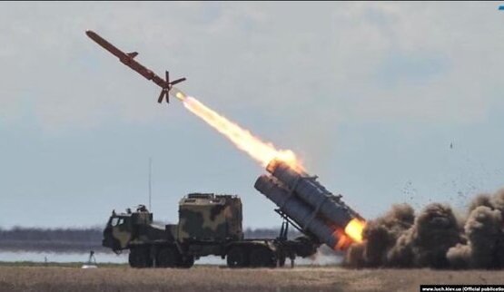 "Нептун" поразил военный объект РФ в бухте Севастополя