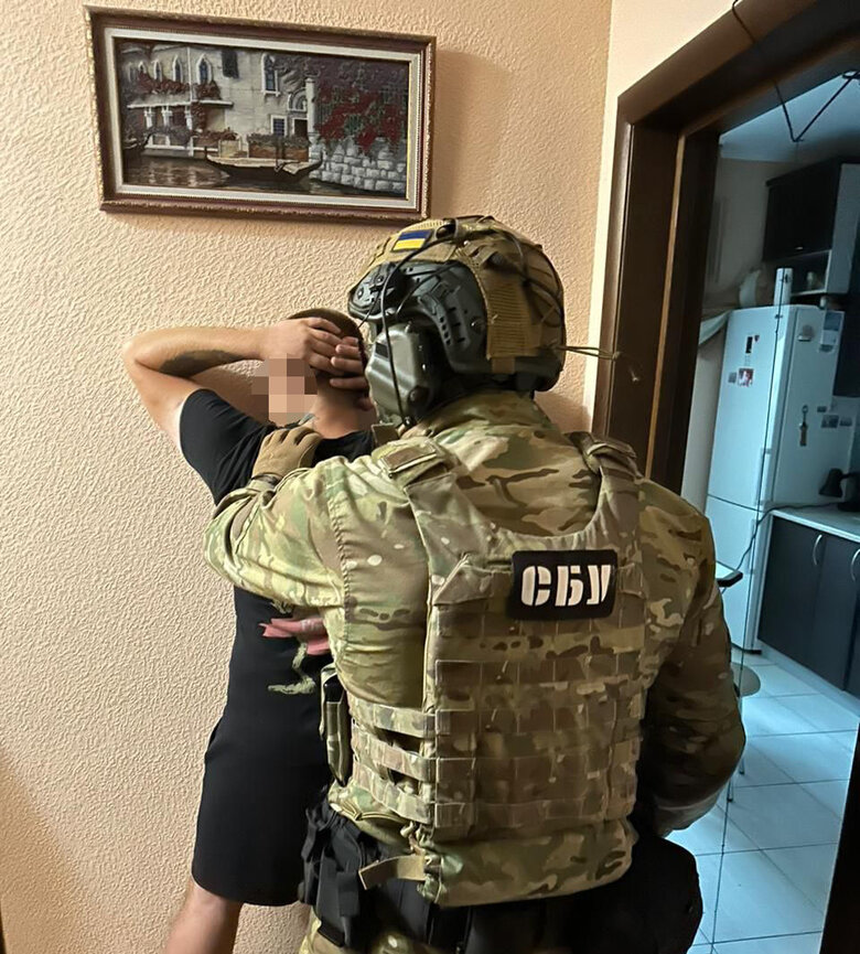 Члени злочинного угруповання вкрали у нотаріуса 11 млн грн Фонду гарантування вкладів 07
