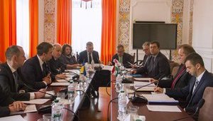 Україна передала Угорщині проект угоди для запобігання випадкам безгромадянства та множинного громадянства, - МЗС