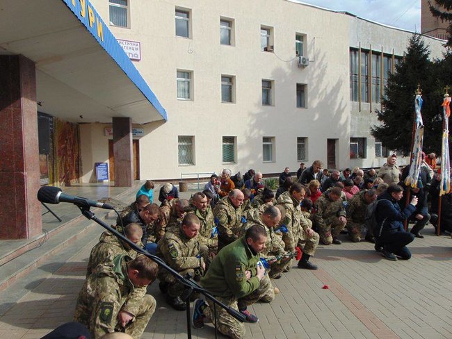 Погибшего на Донбассе воина 72-й ОМБ Богдана Петренко похоронили в Фастове 05