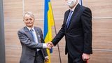 Джемилев получил чешскую медаль "За заслуги в дипломатии". ФОТО