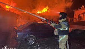 Войска РФ массированно обстреляли Херсон из РСЗО: 8 пострадавших, вспыхнули масштабные пожары. ФОТОРЕПОРТАЖ