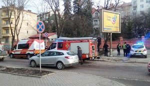 Геращенко о пожаре в генконсульстве РФ во Львове: "Дымят документы, которые сжигали перед бегством". ВИДЕО+ФОТОрепортаж