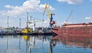 Акваторію порту "Південний" перекрили через витік олії після російських обстрілів, ‒ АМПУ